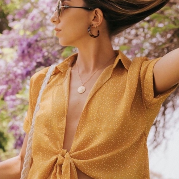 UO Urban Outfitters Yellow Polka Dot Sheer Top - Picture 1 of 7